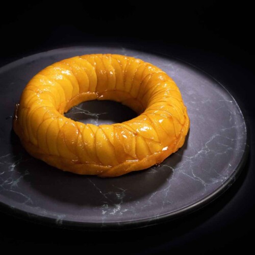 Christmas wreath tatin style, shortbread, mounted ganache, caramel icing