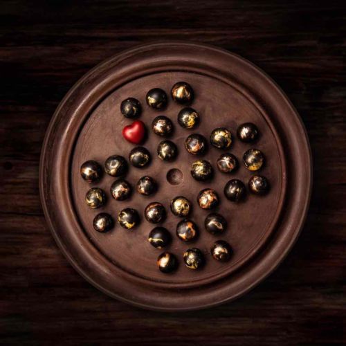 Jouer à détourner le traditionnel concept du gâteau pour deux à partager pour la Saint Valentin 2019. Moule du plateau de jeu réalisé en utilisant l'imprimante 3D.